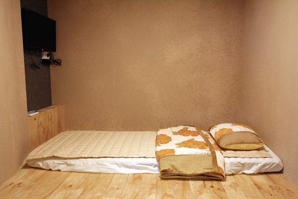 Kim 2 Hostel *