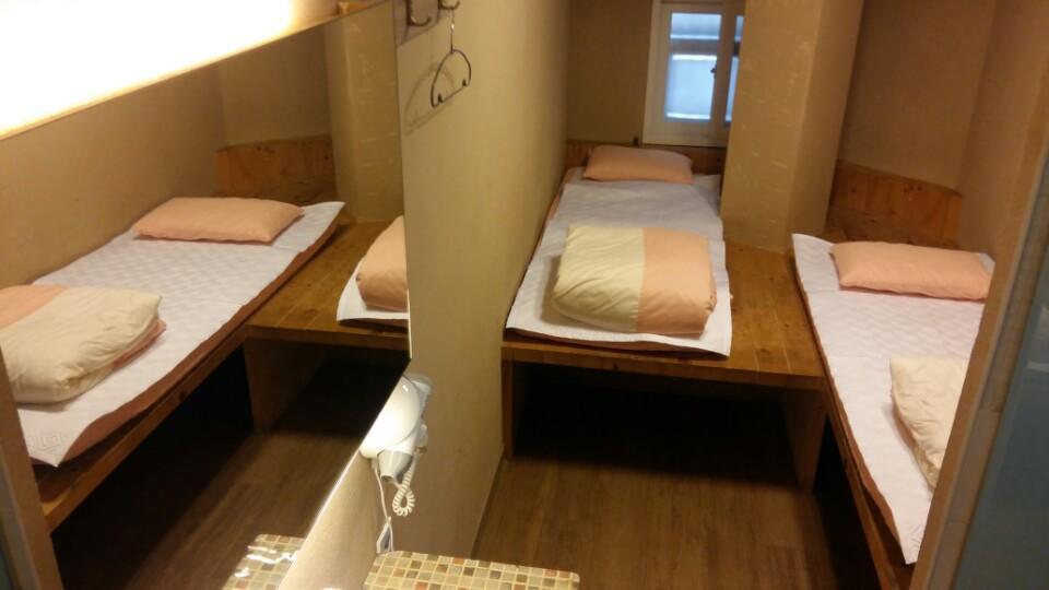 Kim 2 Hostel *